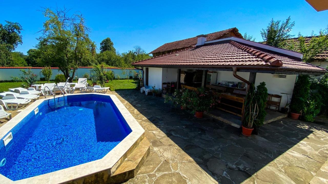 De-Yan Guest House Oreshak  Luaran gambar
